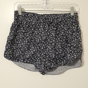 GapFit Women's Activewear Shorts S Black White Floral Polyester
